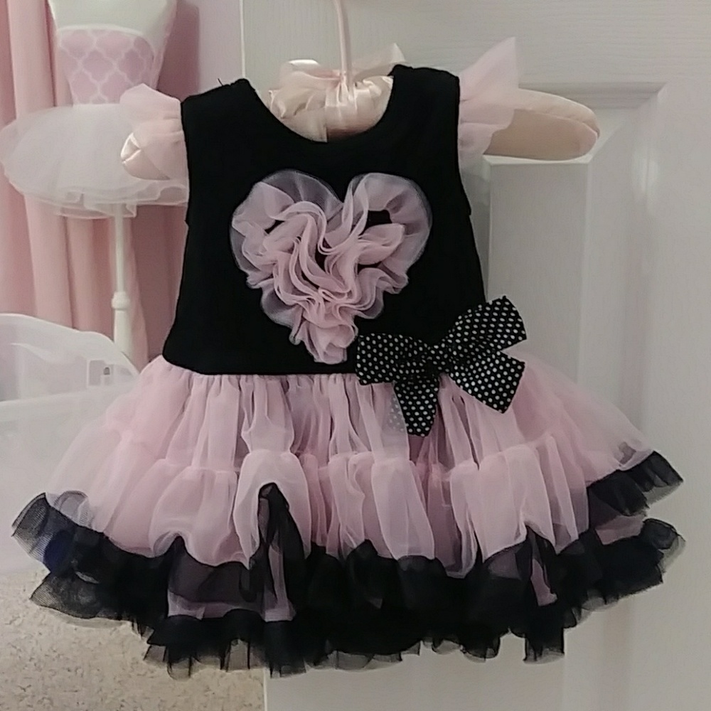 Absoutley adorable dress with ruffle tutu attached